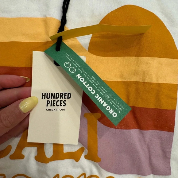 NWT Hundred Pieces Cali Karma Printed T-Shirt - Picture 3 of 5